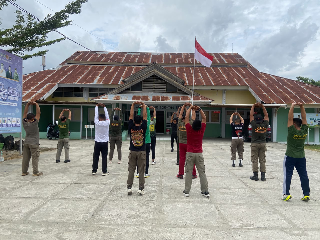 Satpol PP dan Penanggulangan Kebakaran Provinsi Gorontalo Gelar Latihan Mental dan Fisik untuk Tingkatkan Disiplin serta Profesionalisme Personel