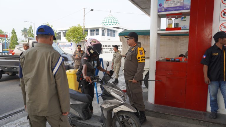 Pemprov Gorontalo Siagakan Satpol PP di Sejumlah SPBU, Awasi Penggunaan Barcode dan Distribusi BBM